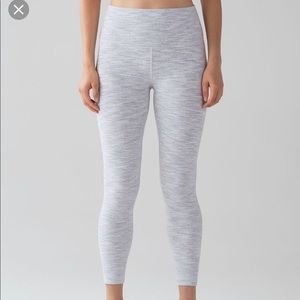 Lululemon wunder under 7/8 crop size 6